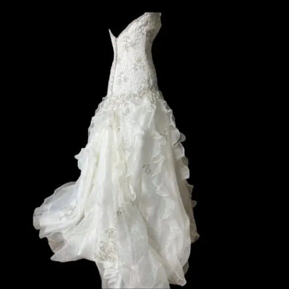 Allure Bridals Wedding Gown Strapless Bustier Size 6 - Picture 1 of 5